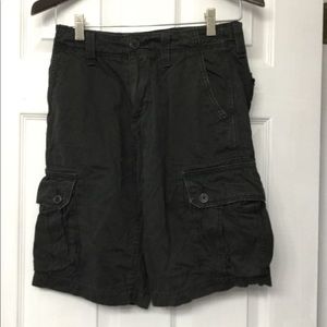 American Eagle men’s size 26 cargo shorts